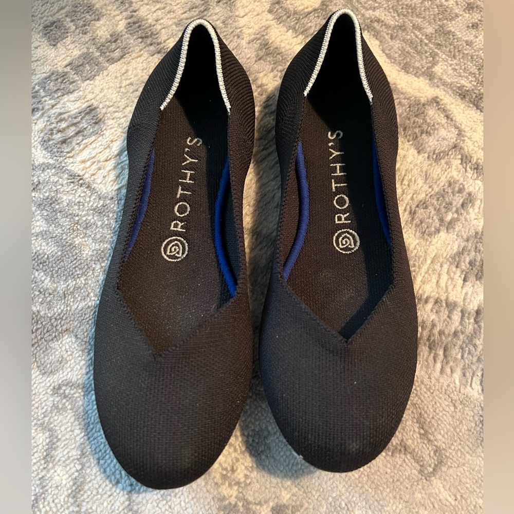 Rothy’s black flats